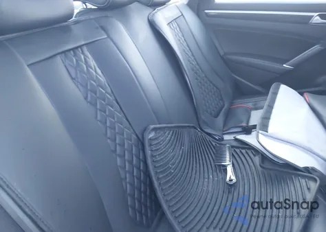 2018 Volkswagen Passat 3.6L V6 Gt z USA, uszkodzony, nr VIN 1VWJM7A34JC038032